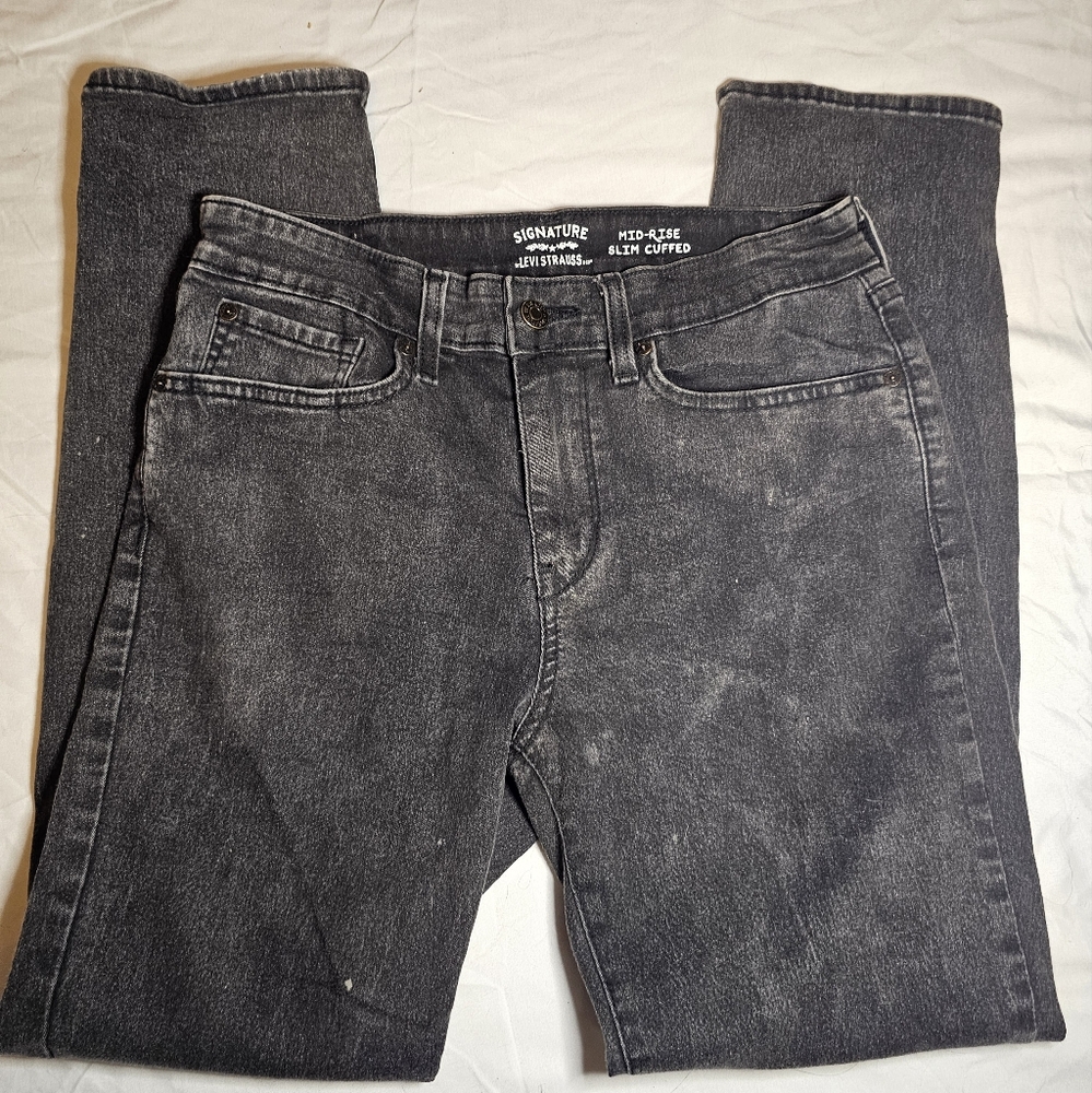 Signature Levi Strauss Black Mid Rise Slim Cuff Jeans